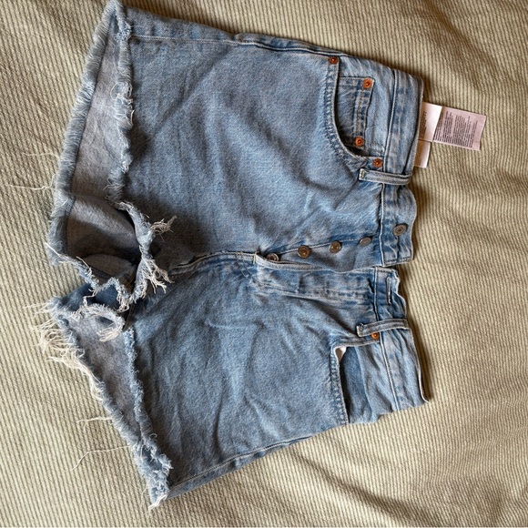 Levi Ribcage Shorts - Picture 2 of 3